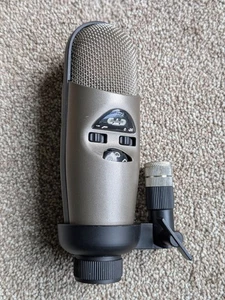 CAD - M179 - Adjustable Variable-Pattern Condenser Microphone With Case - Picture 1 of 9
