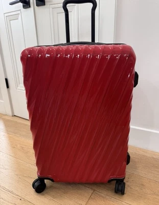 TUMI 19 grados 26,0” VIAJE CORTO 4 ruedas embalaje traje estuche - rojo - usado Foto 1 de 4