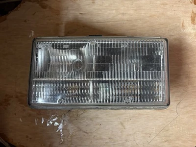 Faro delantero izquierdo Cadillac Fleetwood Brougham 1993-1996 tracción trasera OEM Foto 1 de 4