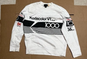 Sudadera H&M Kodak Logotipo Gráfico Hombres Kodacolor VR Película 1000 Impresión DX Blanco Rojo - Imagen 1 de 4