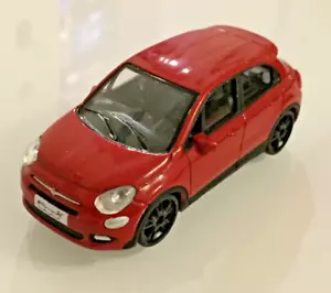 Mondo Motors TS1534 Fiat 500 X en rojo con llantas negras 1:43 coche modelo - Imagen 1 de 9