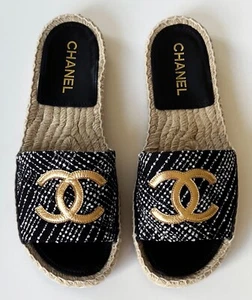 NEW 24P CHANEL  BLACK  WHITE GOLD TWEED LEATHER SLIDES FLATS MULES SANDALS 40 - Picture 1 of 14