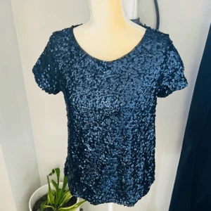 Camiseta de ballet clásica de lentejuelas elásticas White House Black Market, pequeña, azul marino, nueva con etiquetas - Imagen 1 de 12