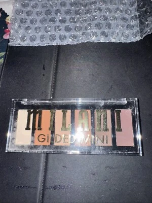 Mini paleta de sombras de ojos doradas Milani - 110 Whiskey Business, sellada Foto 1 de 2