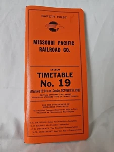 UNION PACIFIC RAILROAD CO. SYSTEM TIMETABLE NO. 19, 1982 - Picture 1 of 3