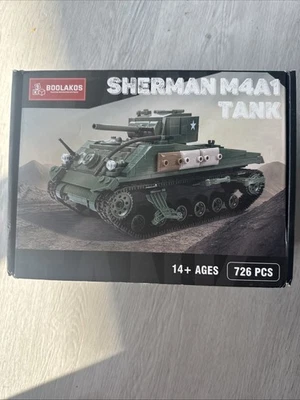 Boolakos WW2 US M4A1 Sherman Battle Tank  Set 726 Pcs - Image 1 of 3