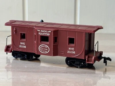 MARX NYC Central System 'Radio-Equipped' 20298 Bay Window Caboose HO OO Scale D8 - Image 1 of 4