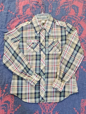 Wrangler Juniors Girls Womens Sz 15/16 Vintage Button Up Long Sleeve Plaid Shirt - Image 1 of 4