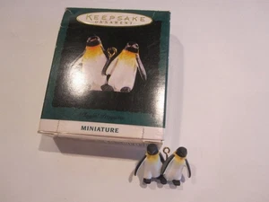 Hallmark Andenken "Verspielte Pinguine" Miniatur Ornament 1995 in Schachtel Arche Noah Set - Bild 1 von 1