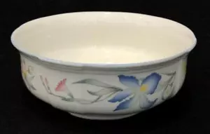 Villeroy & Boch RIVIERA 7" Diameter Serving Bowl Center Design Floral EUC - Picture 1 of 3