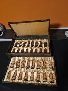 Antike geschnitzte Holz Schachfiguren - Bild 1 von 22