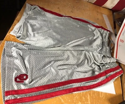 OU Oklahoma Sooners Gray/silver Athletic Shorts Mens S Small Pockets Basketball - Image 1 of 4