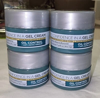 4X It Cosmetics Confidence in a Gel Cream Oil Control 0.237 oz/7ml Travel - Image 1 of 2