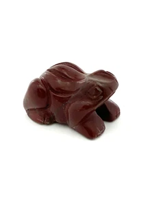 Estatuilla de rana tallada con piedras preciosas de ágata india roja natural, 29,73 g (1,05 oz) - Imagen 1 de 2
