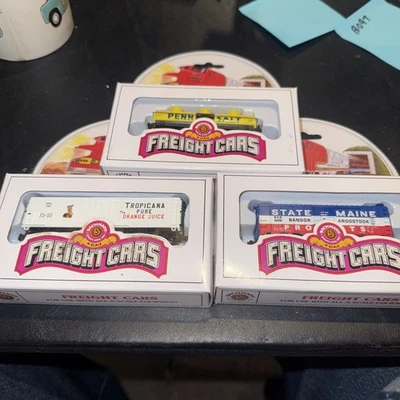 N Scale Bachmann 76952 X3 NEW GONDOLA, BOX CAR, 3 DOME TANK  FREIGHT CARS N025 - Image 1 of 4