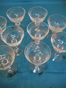 Vintage Glass SHERBERT CUP GLASSES Vine Leaf Design Set of 9 - Picture 1 of 4