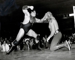WWF Angelo King Kong Mosca & Big John Studd Action Pic 8 x 10 Foto Bild - Bild 1 von 1