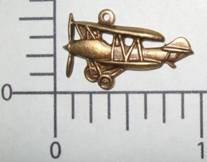 57843 2 piezas Dije de avión oxidado de latón hallazgo de joyas - Imagen 1 de 1