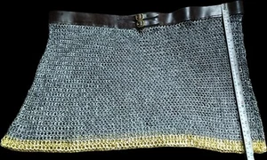 Falda de correo vikingo, 8 mm plana con anillo liso decorada en latón, falda SCA de cota de malla - Imagen 1 de 4