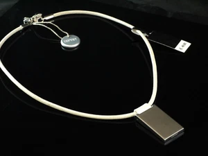 ESPRIT JEWELS Ledercollier weiß mit Edelstahlanhaenger - Bild 1 von 5