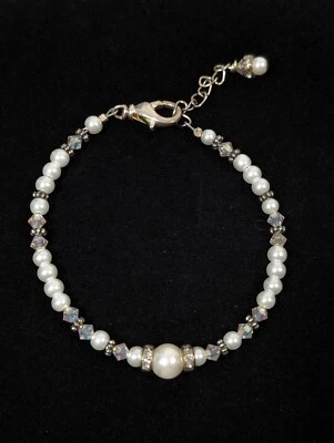 Brazalete de diamantes de imitación de perlas de vidrio AB blancas de 8,5 pulgadas de extremo a extremo Foto 1 de 4