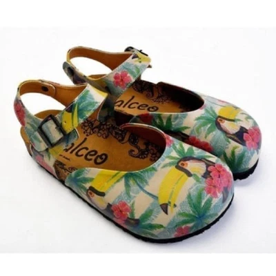 CALCEO | Yellow Toucan Tropical Hawaiian Vegan Patterned Clogs | Womens 5.5 - Image 1 of 4