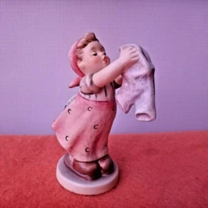 Vintage Goebel Hummel Figurine "Wash Day" HUM 321 4/0 TMK 6 1987 - Picture 1 of 5