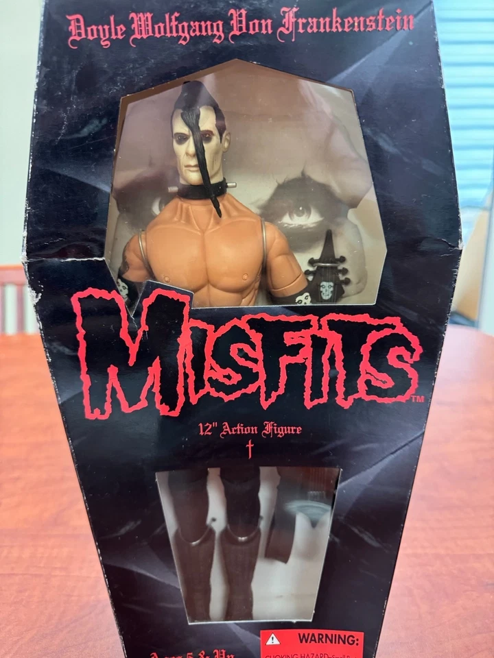 Figura de acción Misfits Doyle Wolfgang Von Frankenstein 1999 12" Foto 1 de 2
