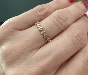 14K SOLID Yellow Gold Olive Leaf Woman's Ladies Lady's Wedding Band Ring Size 6 - Picture 1 of 11