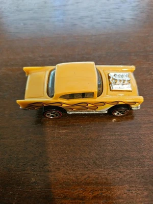 HOTWHEELS REDLINE 1957 CHEVY ЛИТАЯ МОДЕЛЬ АВТОМОБИЛЯ КАРАМЕЛЬНОЕ ПЛАМЯ 1976 MATTEL ВИНТАЖ 70-Е - Изображение 1 из 4