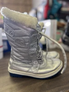 Sorel X Disney Sherpa Silber Frozen Winterstiefel. damen 6,5 - Bild 1 von 8