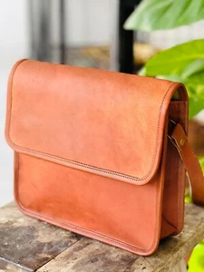Men's Genuine Stable Leather Messenger Bag Shoulder Laptop Bag Briefcase - Picture 1 of 6