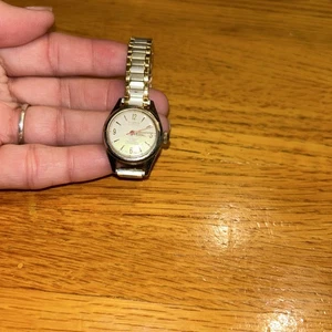 Eloga Watch 17 Jewels Mechanical Vintage Timepiece Works Swiss Made - Picture 1 of 11