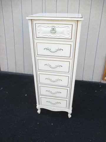 64109 Romantic Shabby Lingerie Chest Dresser Cover