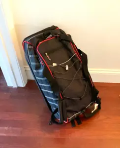 RED SOX DUFFEL BAG/BACKPACK. MAJOR LEAGUE MERCHANDISE. NEW WITH TAG - Picture 1 of 8