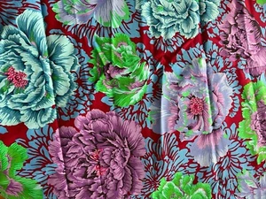 Kaffe Fassett Coll., Philip Jacobs, Brokat Pfingstrose, BTY, 100% Baumwolle, Magenta bkg - Bild 1 von 2