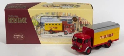 CORGI 72912 1/50 FRENCH Simca Cargo Fourgon avec Pancartes Pinder Tigres See des - Image 1 of 4