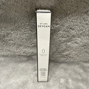 Máscara de pestañas de alargamiento extremo Dr. Lara Devgan Scientific Beauty sellada 0,33 oz - Imagen 1 de 3