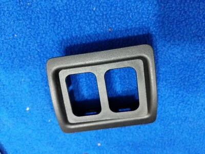 Interruptor de alimentación de nieve control de tracción LEXUS IS250 IS350 84988-30100 OEM Borde negro Foto 1 de 2