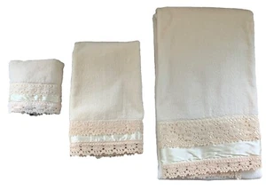 Avanti Towels Set VTG 1978 Cream Lace Satin USA Bath Hand Washcloth 3 Piece NWOT - Picture 1 of 11
