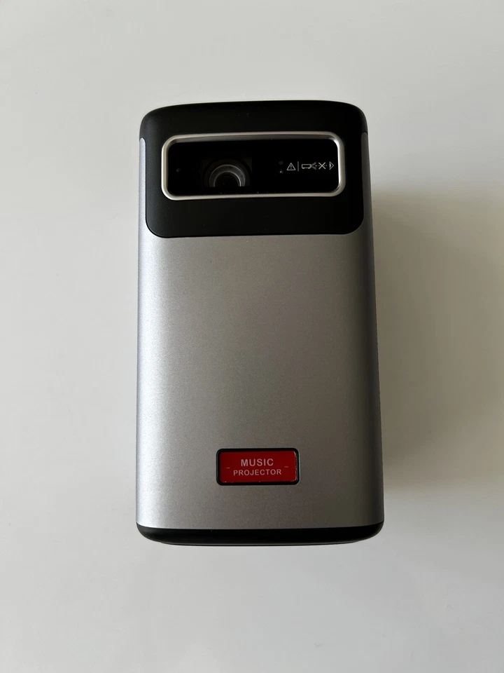 Smart Auto Focus Projector - Android, Outdoor, WiFi 2.4G/5G, BT 5.0 - Image 1 of 4