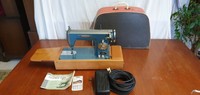 Cantante extendida Modelo 239 también conocido como compañero de moda máquina de coser manual de instrucciones