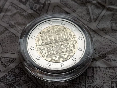 2 Euros FDC UNC (+Capsule) Notre Dame de Paris 2025 France Issue du rouleau Bleu - Immagine 1 di 2