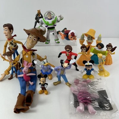 Lote de 18 Juguetes Disney De Colección Lote Varios (Mickey Goofy Woody Buzz Daisy Cenicienta,+ Foto 1 de 4