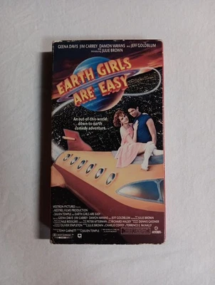 Earth Girls Are Easy (VHS, 1989) Jeff Goldblum Jim Carrey Vestron Video - VG - Image 1 of 4