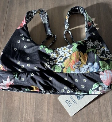 Top de bikini reversible floral negro MAAJI talla pequeña nuevo con etiquetas Foto 1 de 4