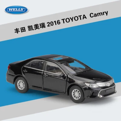 Welly 1:36 Toyota Camry Diecast Model Car Boy Toy - Image 1 of 4
