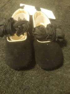 Baby girls Shoes Size 2 - Picture 1 of 2