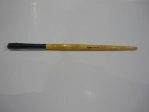 Benefit Cream Shadow Brush Wooden Handle NEW Genuine - Picture 1 of 1