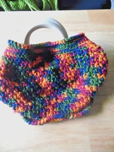 kleines Beutelchen mit Holzgriffe - Handarbeit - Bild 1 von 4